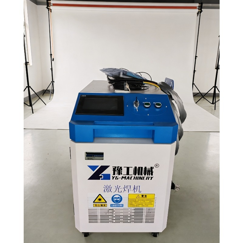 Handheld Fiber Laser Cleaning  - Industrial Laser Cutter For Metal 评论和价格